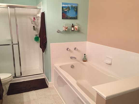 4th image of 9938 Hyde Glen Ct