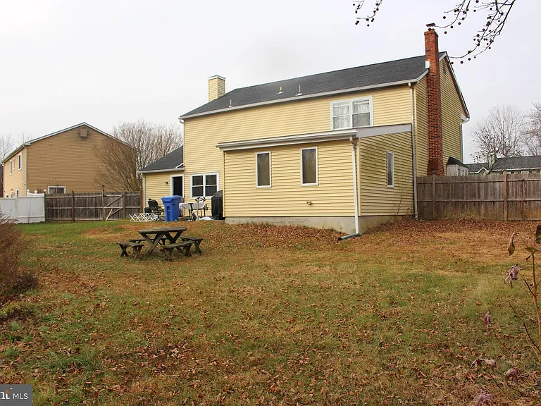219 Meadow Dr — Photo 47