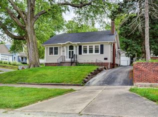 260 N Oakdale Blvd, Decatur, IL 62522