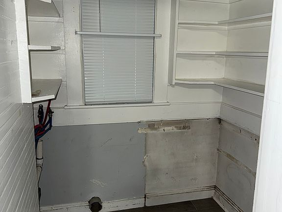 3rd image of 43 West St Unit 3