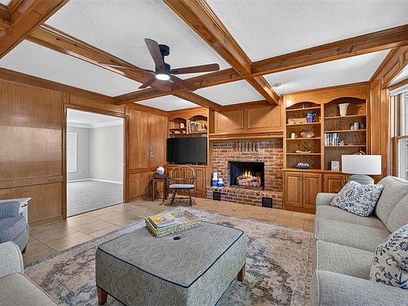 4th image of 22 NE Bayview Dr