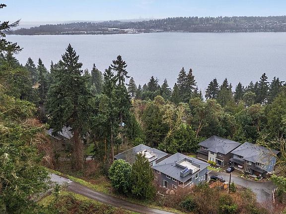 2nd image of 7223 NE 118th Court