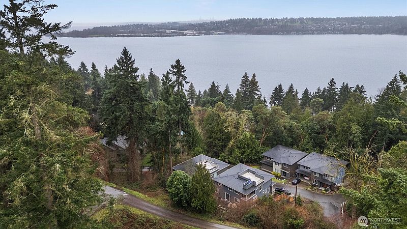 2nd image of 7223 NE 118th Court