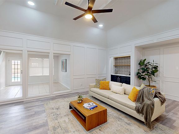 4th image of 1010 Fairhaven Dr