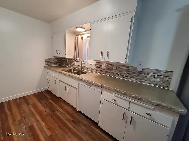 1522 Mesa St — Photo 6