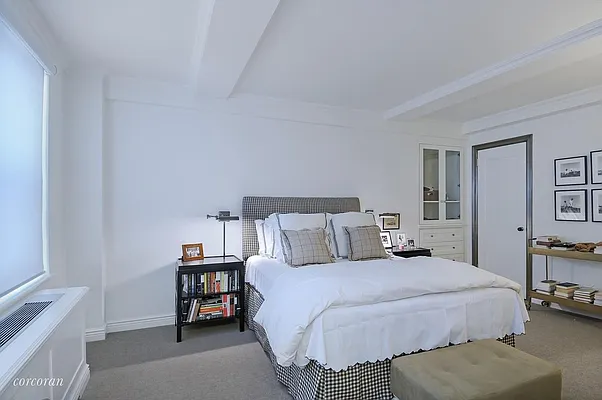 Sold by Corcoran | media 16