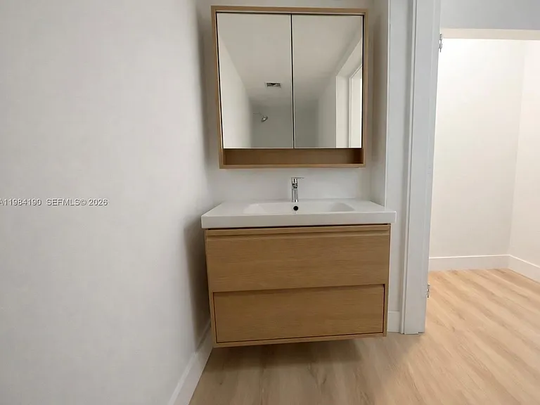 240 Greenwood Dr #240 — Photo 17