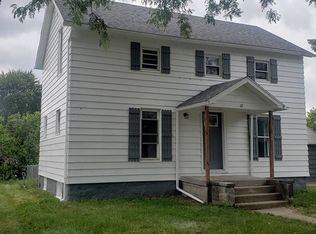 12 Tomb St, Tiffin, OH 44883
