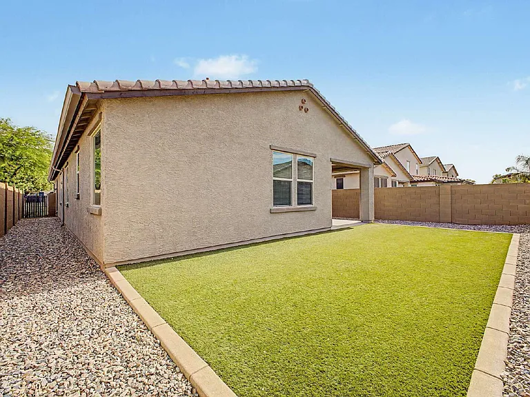 8530 W Flynn Ln — Photo 28