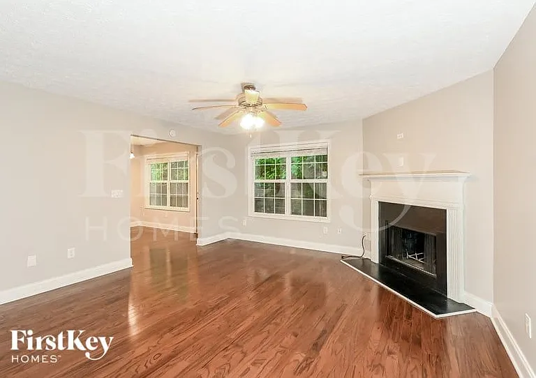 260 Valley View Dr — Photo 3