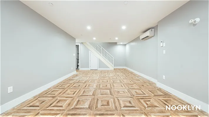 Rented by Nooklyn NYC LLC | media 34