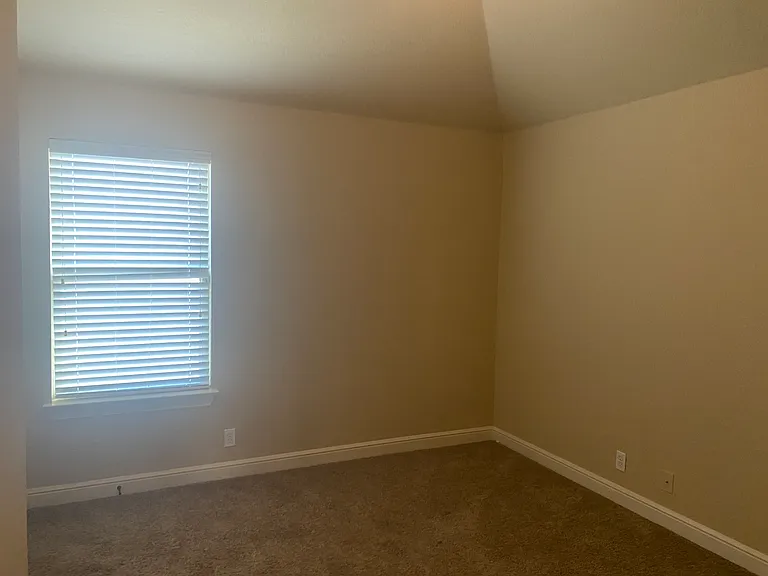 12234 Chambers Cv — Photo 37