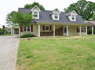 903 Union St, Maiden, NC 28650