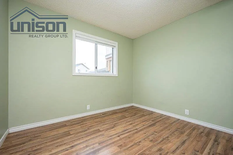 4 bed, 2.5 bath, 1053 sqft, $2,900 — Photo 4