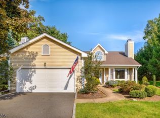 140 Autumn Ridge Rd, Bedminster, NJ 07921