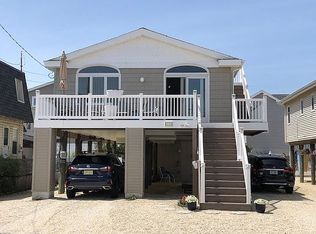216 17th St, Beach Haven, NJ 08008