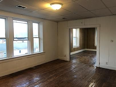5th image of 102 S State St #2