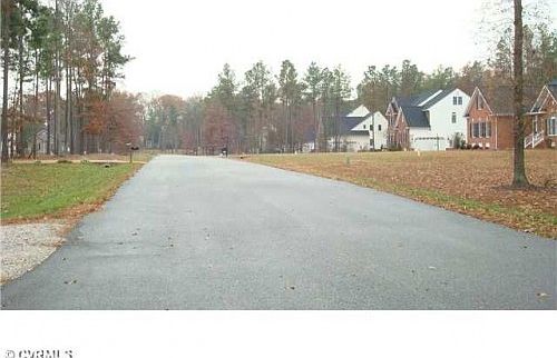 3rd image of 7905 Fort Gilmer Dr