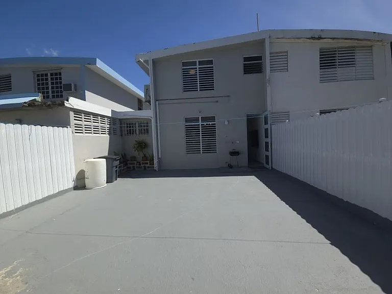 Urb La Rosaleda EB45 Calle Rosa de York — Photo 19