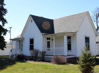 402 E 2nd St, Fowler, IN 47944