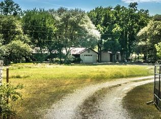 901 County Road 303, Jarrell, TX 76537