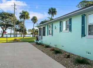 1146 Riverside Dr, Holly Hill, FL 32117