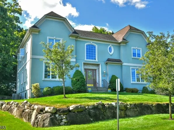 10 Rio Vista Dr, Mahwah Twp., NJ 07430