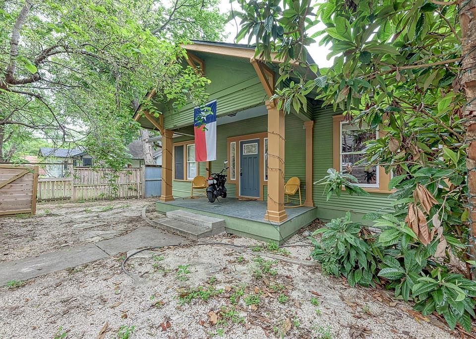 1st image of 2834 1/2 Salado St #B