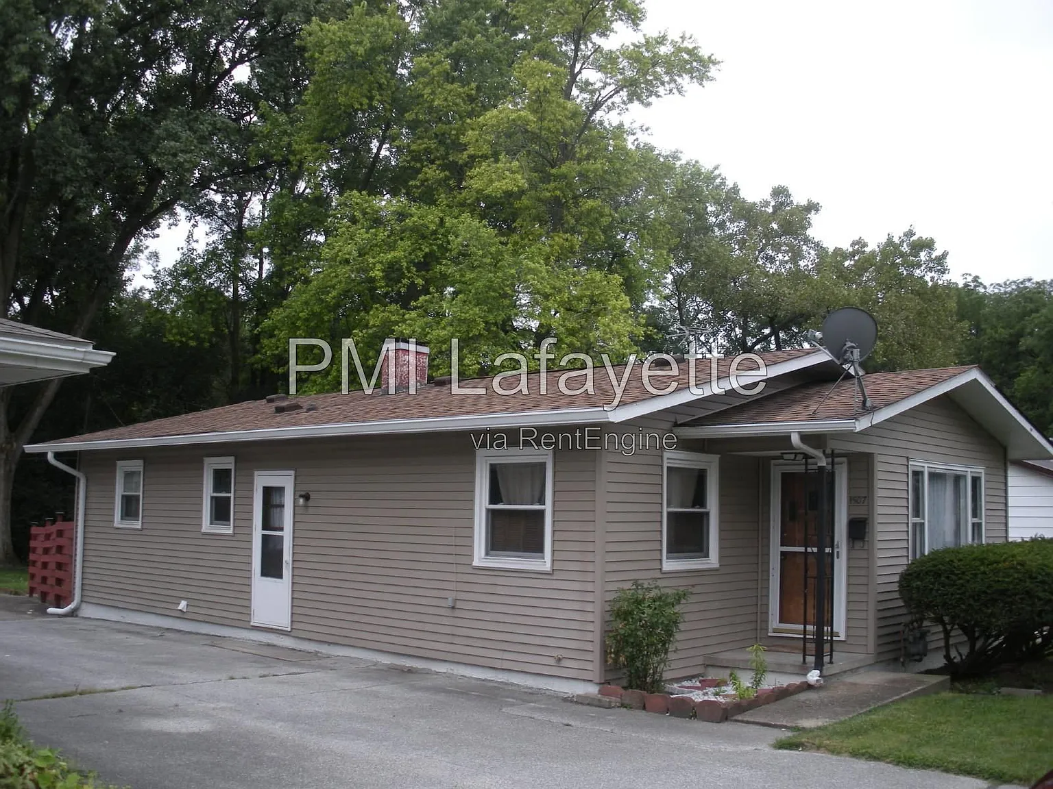 3 bed, 1.0 bath, 1104 sqft, $1,450 — Photo 3