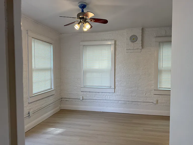 647.5 Cowles Ave #B — Photo 6