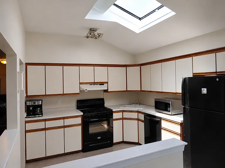 4652 Bedford Ave #3 — Photo 1