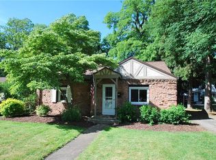 165 Penhurst Rd, Rochester, NY 14610