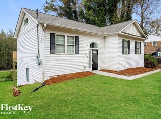 1216 Woodleigh Rd SW, Marietta, GA 30008