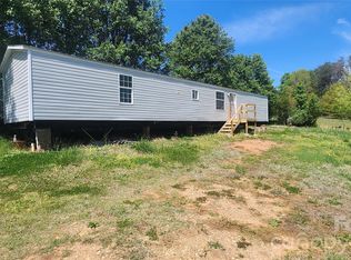 802 W 15th St, Newton, NC 28658