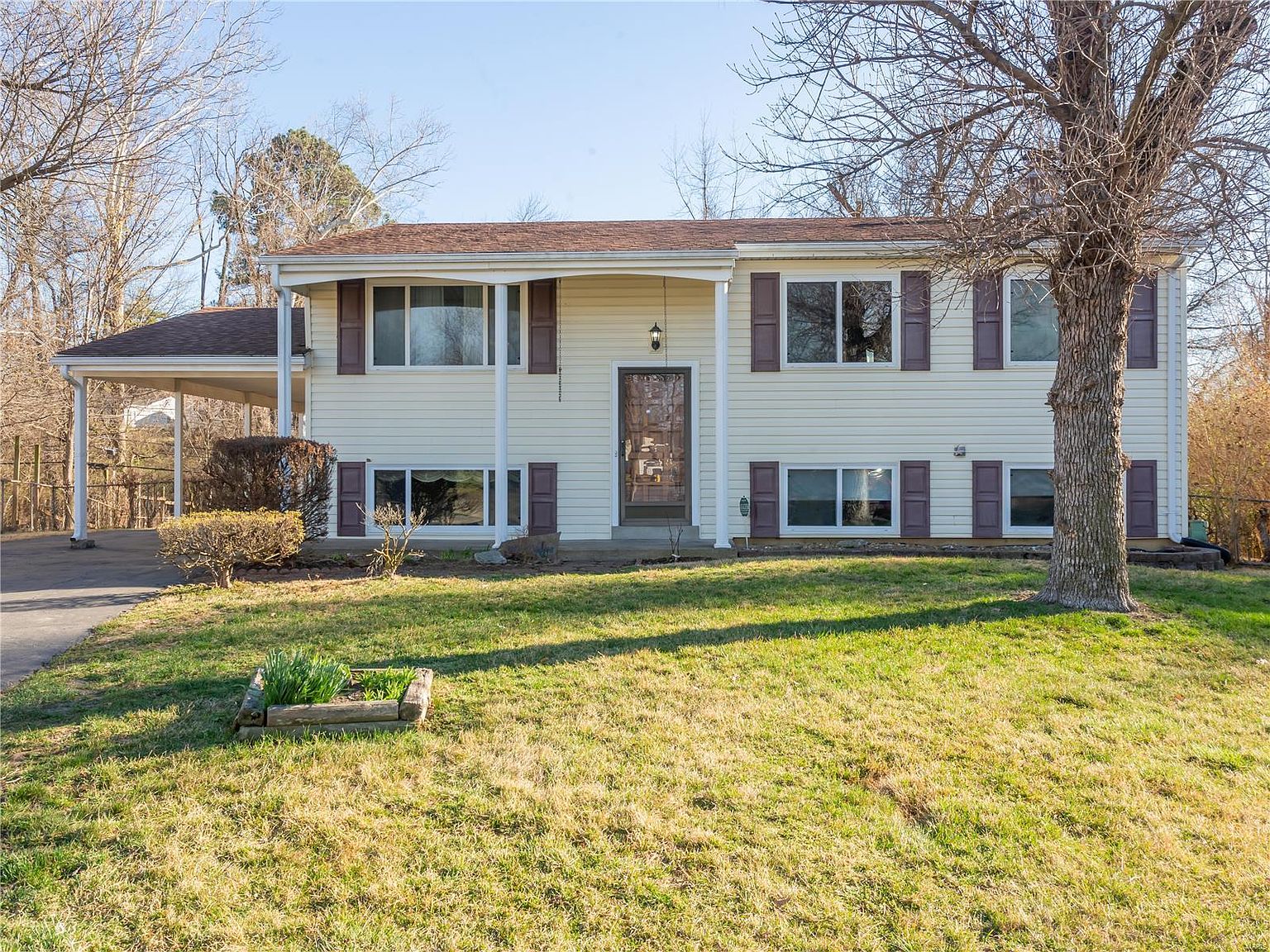 11998 Brookmont Dr, Maryland Heights, MO 63043 | Zillow