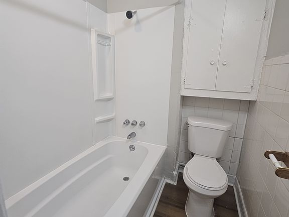 2nd image of 34 Hallock St #1A1