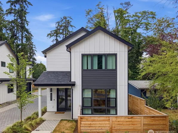 12426 NE 90th Street, Kirkland, WA 98033