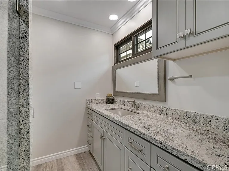 2808 W Oceanfront — Photo 23