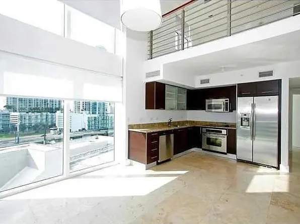 41 SE 5th St, Miami, FL