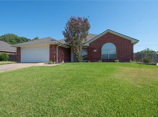 2006 Cobblestone Ln, Bryan, TX 77807