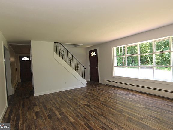 4th image of 151 Dogwood Dr