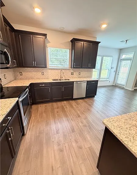 134 Brookline Dr — Photo 6