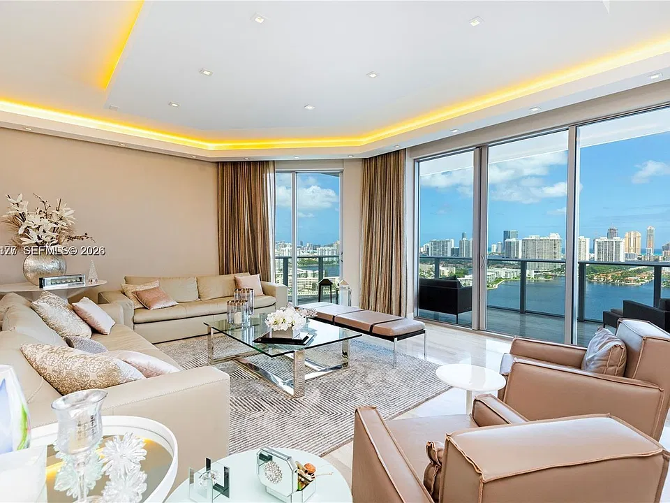 17301 Biscayne Blvd #Penthouse L-10