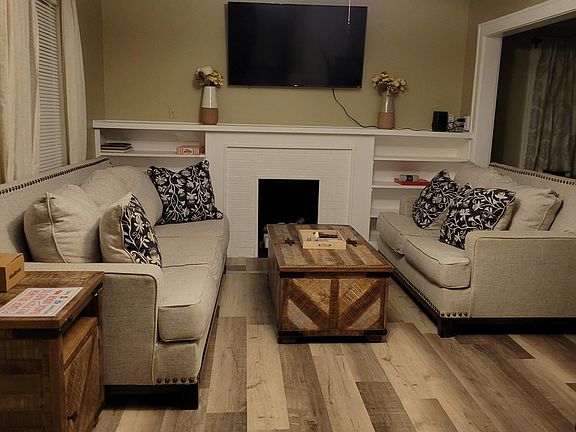 Open concept Living Room with 52in Smart TV