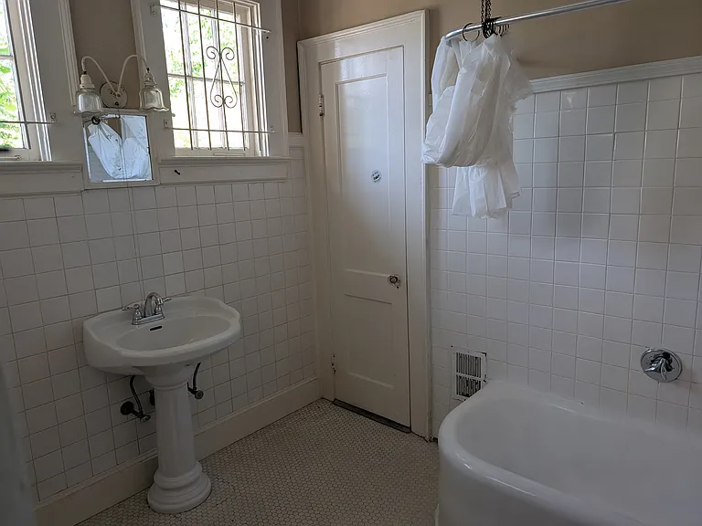 2201 Blossom St — Photo 26