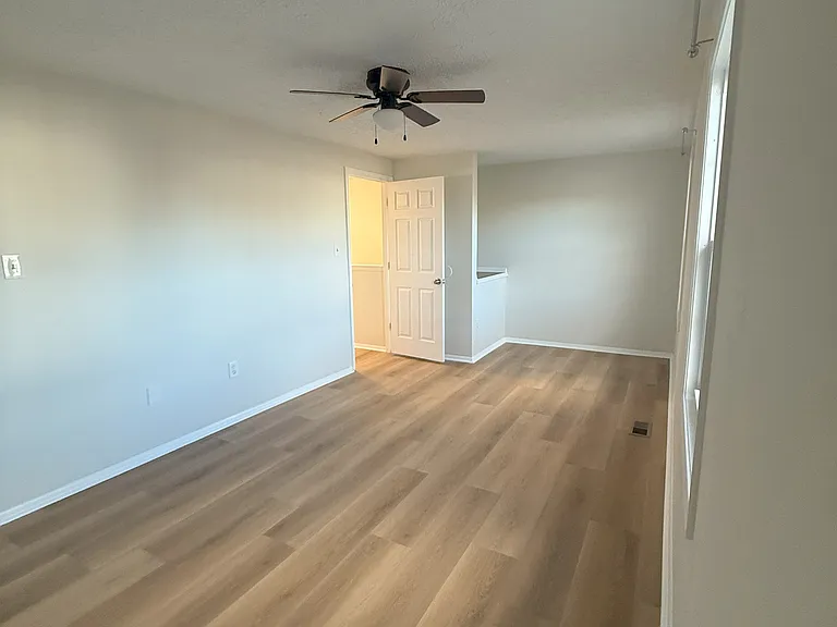 11704 Rosearbor Ct — Photo 3