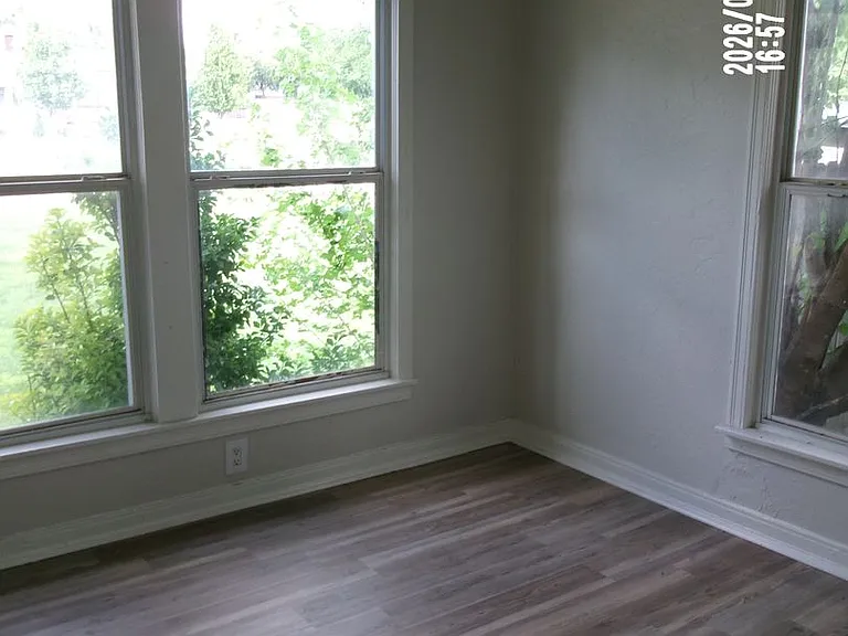 1804 NW Columbia Ave — Photo 12