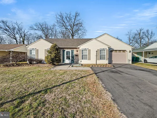 109 Blough Rd, Fairless Hills, PA 19030