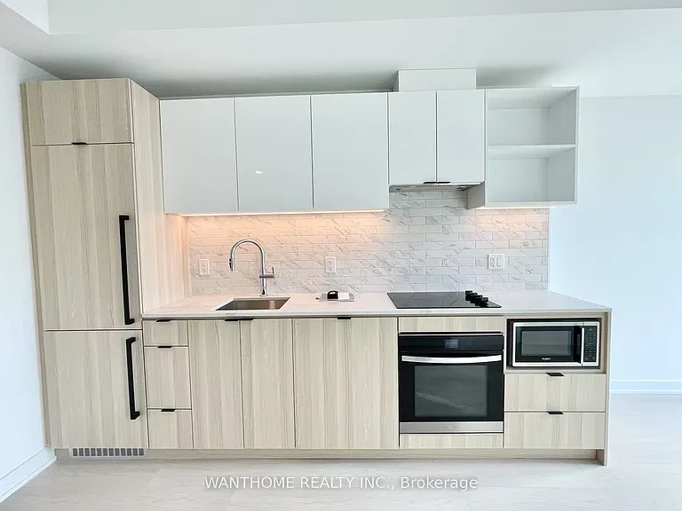 252 Church St #2112 — Photo 10