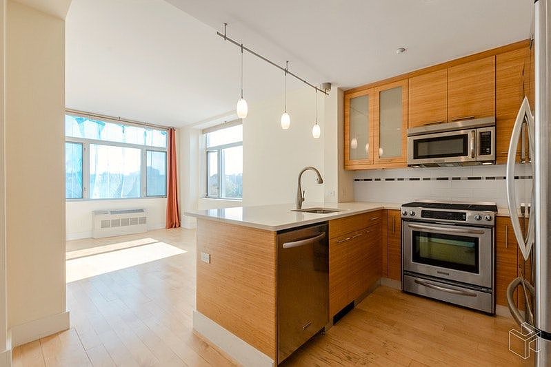 1st image of 251 7th St APT 6E